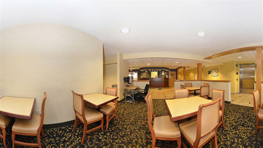 Microtel Inn & Suites By Wyndham Philadelphia Airport Exterior foto